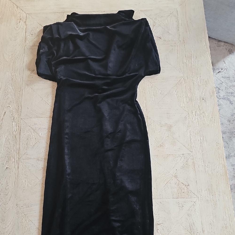 fab'rik Black Velvet Maxi Dress